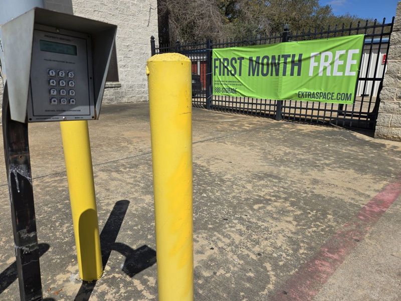 Extra Space Storage Image