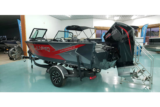 Staples Sports Lincoln Image