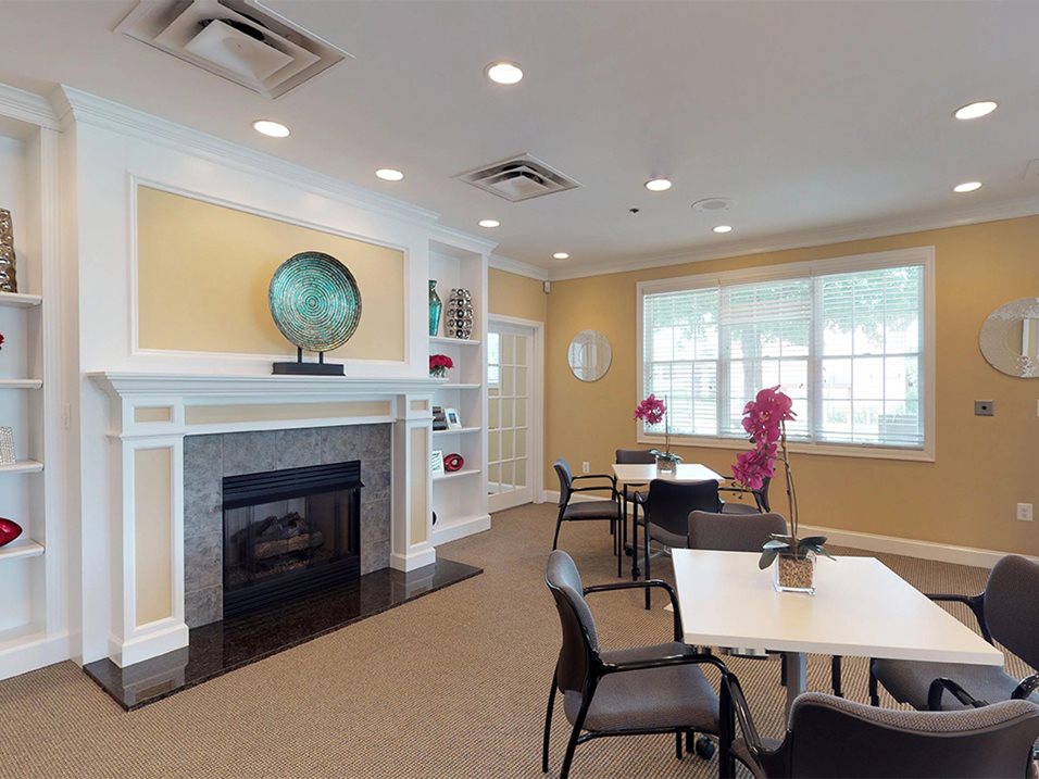 Rose Hill Apartments Living Room