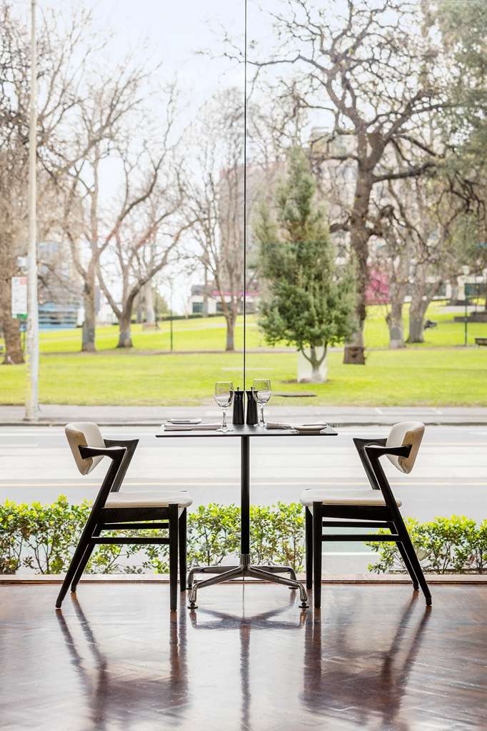Images Radisson Hotel on Flagstaff Gardens Melbourne