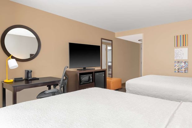 Images Hampton Inn & Suites Madison Downtown