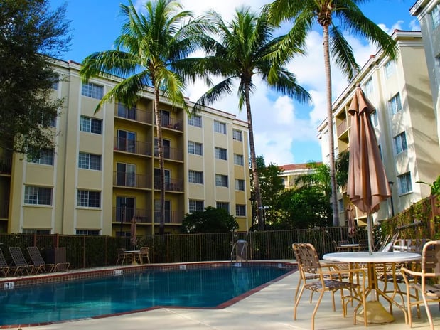 Images Laguna Pointe Apartments