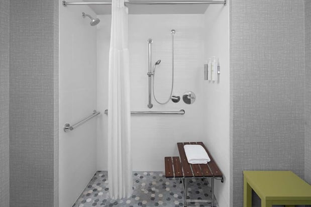 Images Hampton Inn & Suites Grand Rapids-Airport 28th St