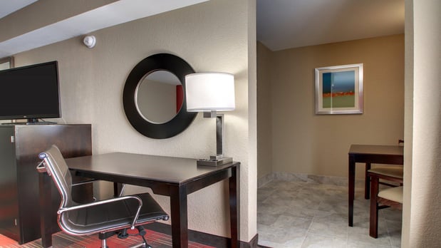 Images Holiday Inn Express & Suites Jackson Downtown - Coliseum by IHG