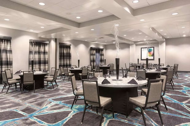 Images Embassy Suites by Hilton Orlando Airport
