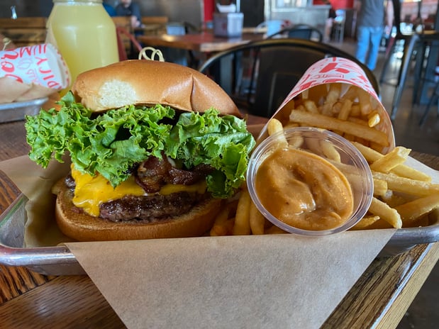 Images Aioli Gourmet Burgers - 32nd & Shea