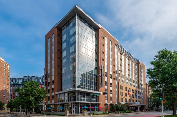 Images Hampton Inn & Suites Madison Downtown