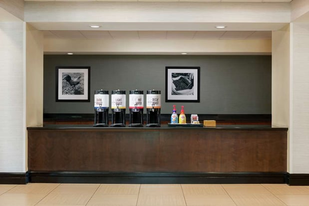 Images Hampton Inn & Suites National Harbor/Alexandria Area