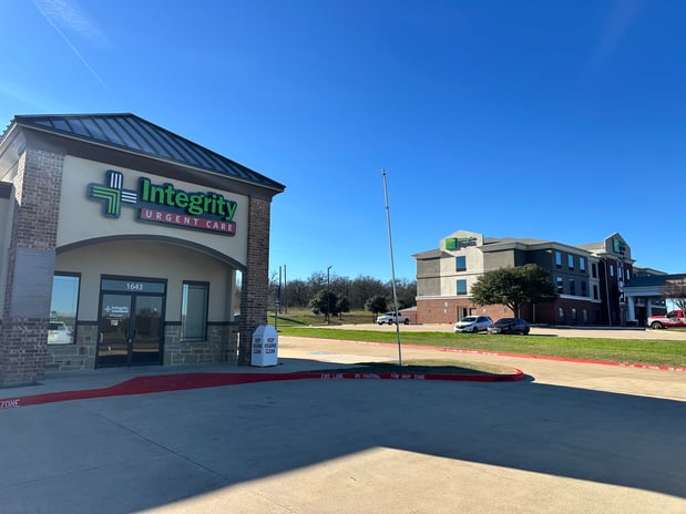 Images Integrity Urgent Care - Hearne