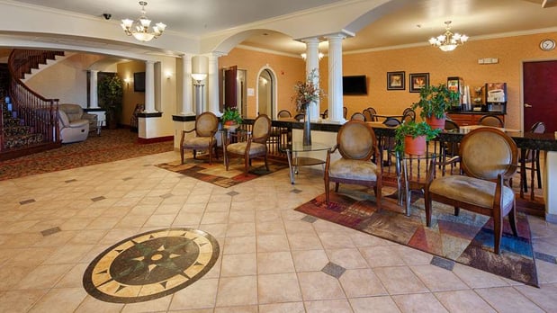 Images Best Western Henrietta Inn & Suites