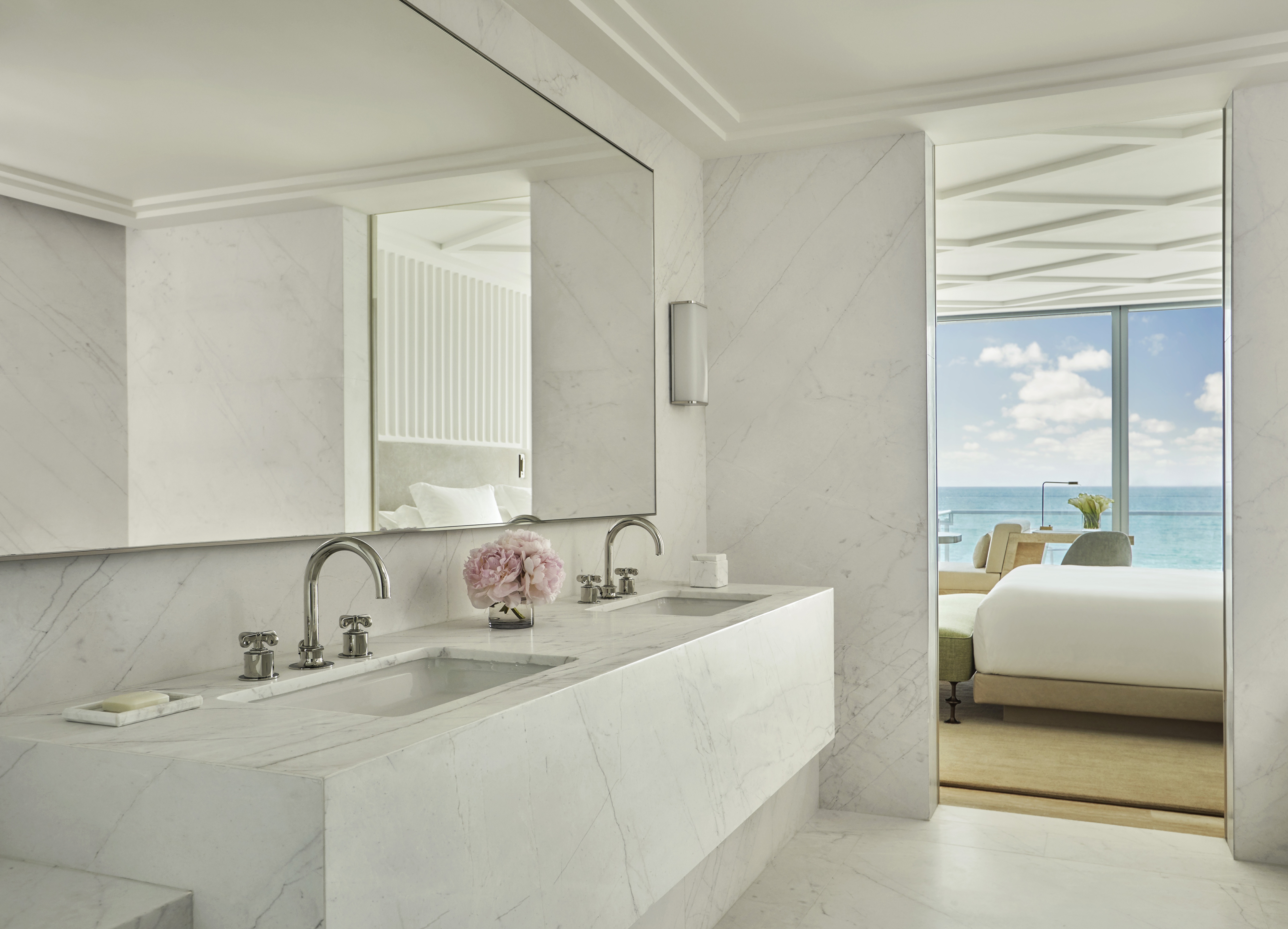 Four Seasons Hotel at The Surf Club, Surfside, Florida Logo