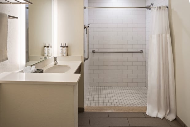 Images Holiday Inn Pearl - Jackson Area by IHG