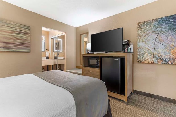 Images Best Western Plus Landing View Inn & Suites