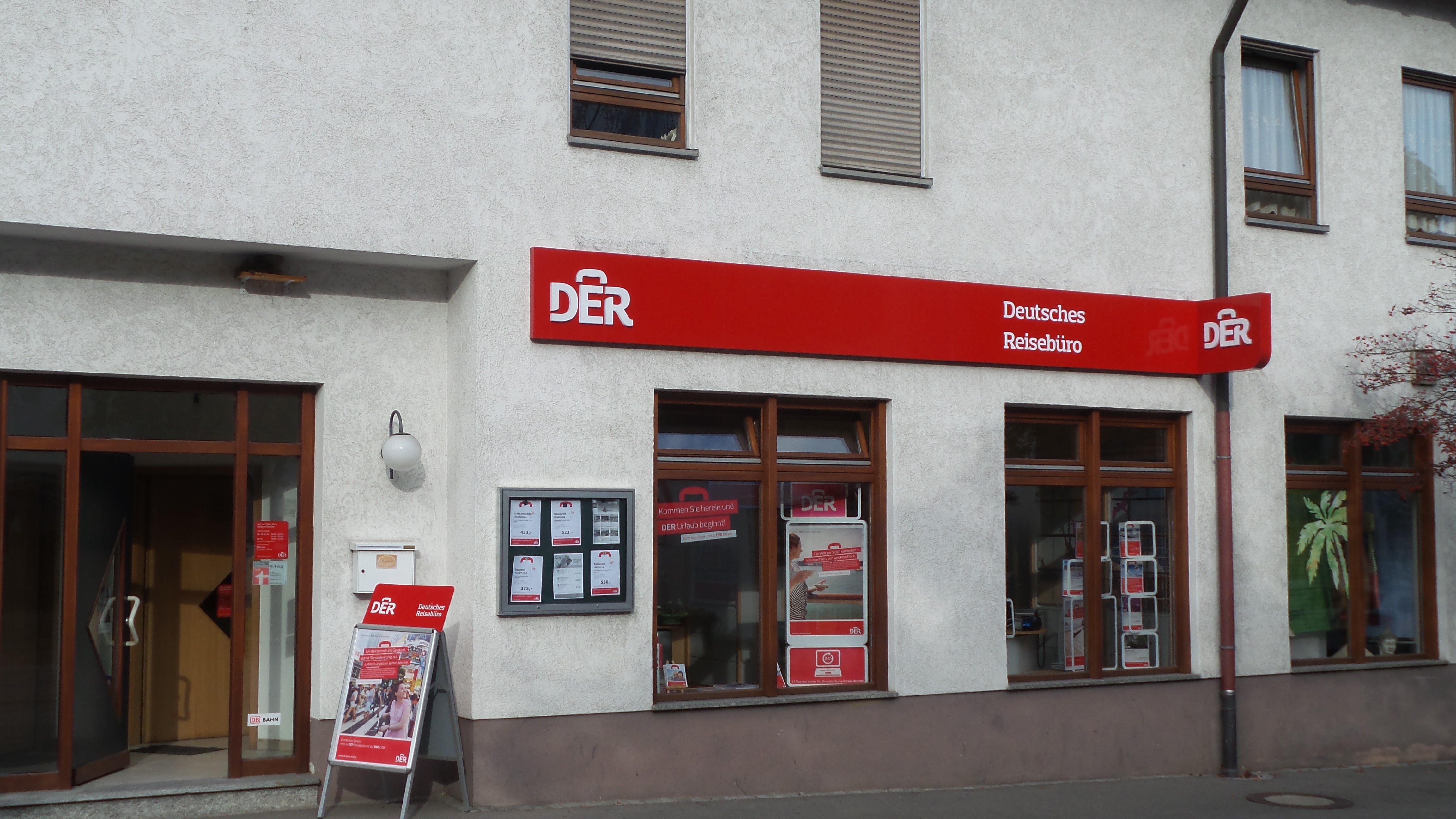 Geschlossene Geschäftsstelle, Bahnhofstraße 2 in Dettingen