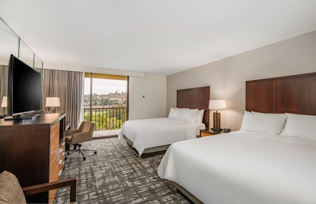 Images Crowne Plaza San Diego - Mission Valley by IHG