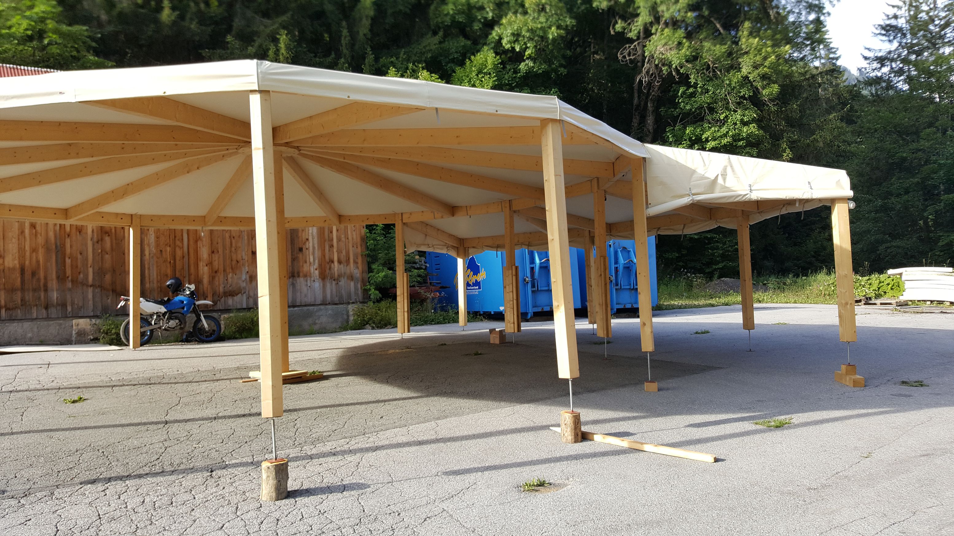 Bilder Stoll Stores et Bâches SA