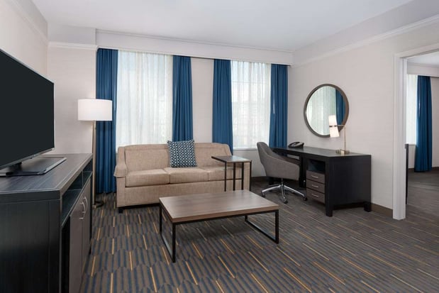 Images Hampton Inn & Suites Buffalo Downtown