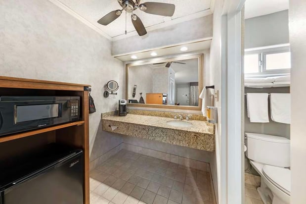 Images Best Western Plus Black Oak