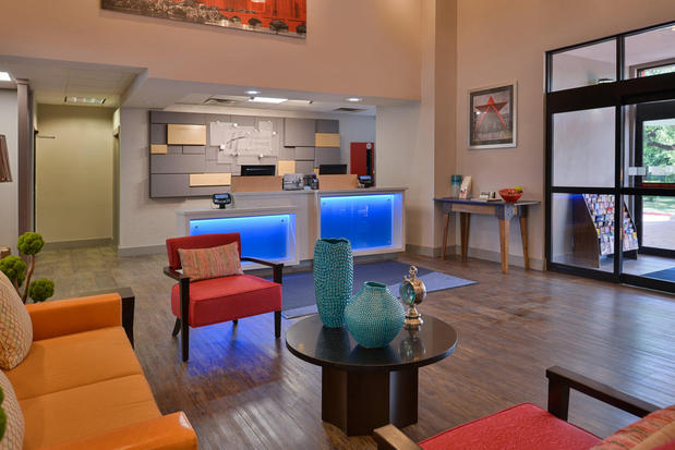 Images Holiday Inn Express & Suites Austin North Central by IHG