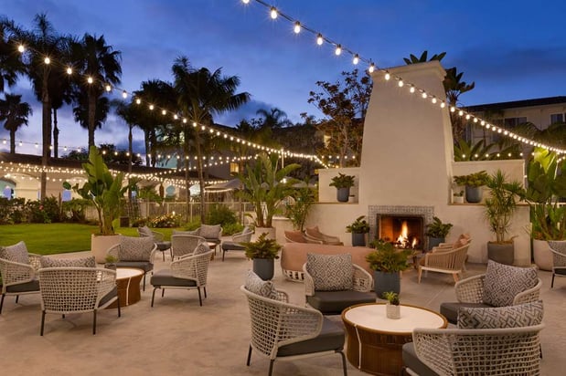 Images Hilton Garden Inn Carlsbad Beach