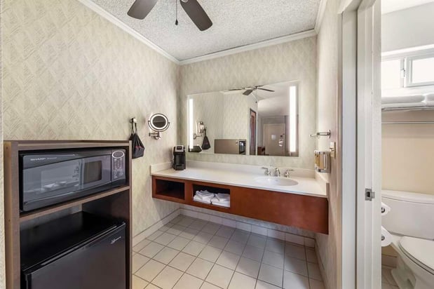 Images Best Western Plus Black Oak