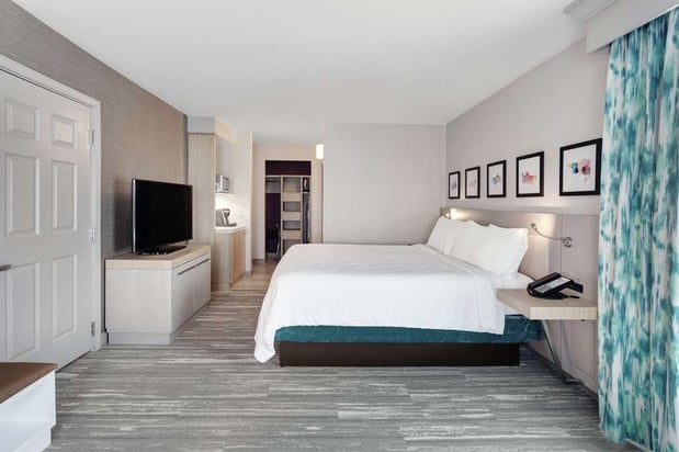 Images Hilton Garden Inn Chicago North Shore/Evanston