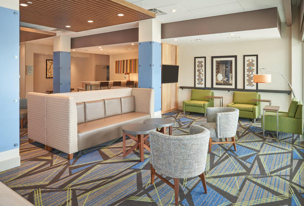 Images Holiday Inn Express & Suites Doral - Miami by IHG