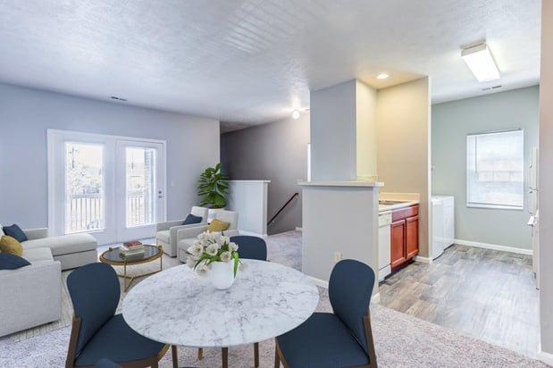 Images Avalon at Northbrook Apartments & Townhomes