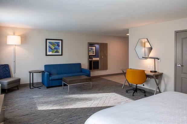 Images Holiday Inn Express & Suites Sioux City - Southern Hills by IHG