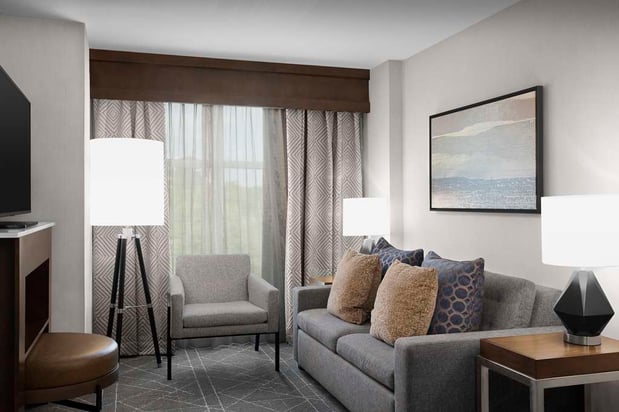 Images Embassy Suites by Hilton Atlanta Kennesaw Town Center
