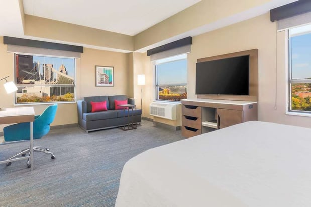 Images Hampton Inn & Suites Pittsburgh-Downtown