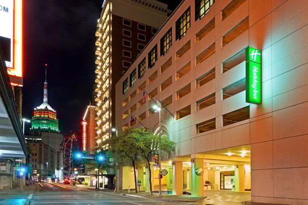 Images Holiday Inn San Antonio-Riverwalk by IHG