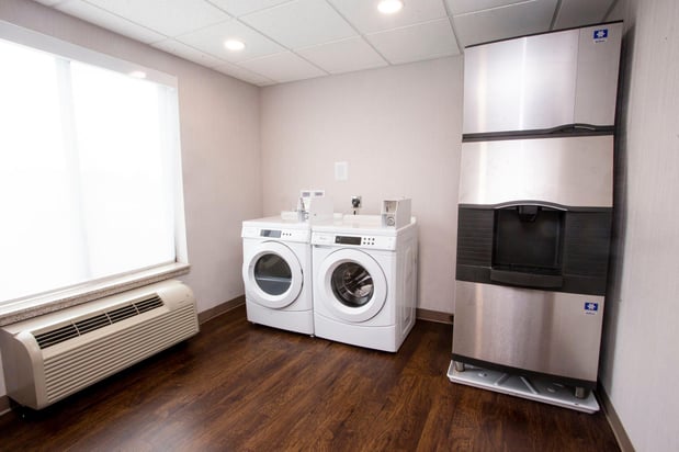 Images Holiday Inn Express & Suites Bethlehem Arpt-Allentown Area by IHG