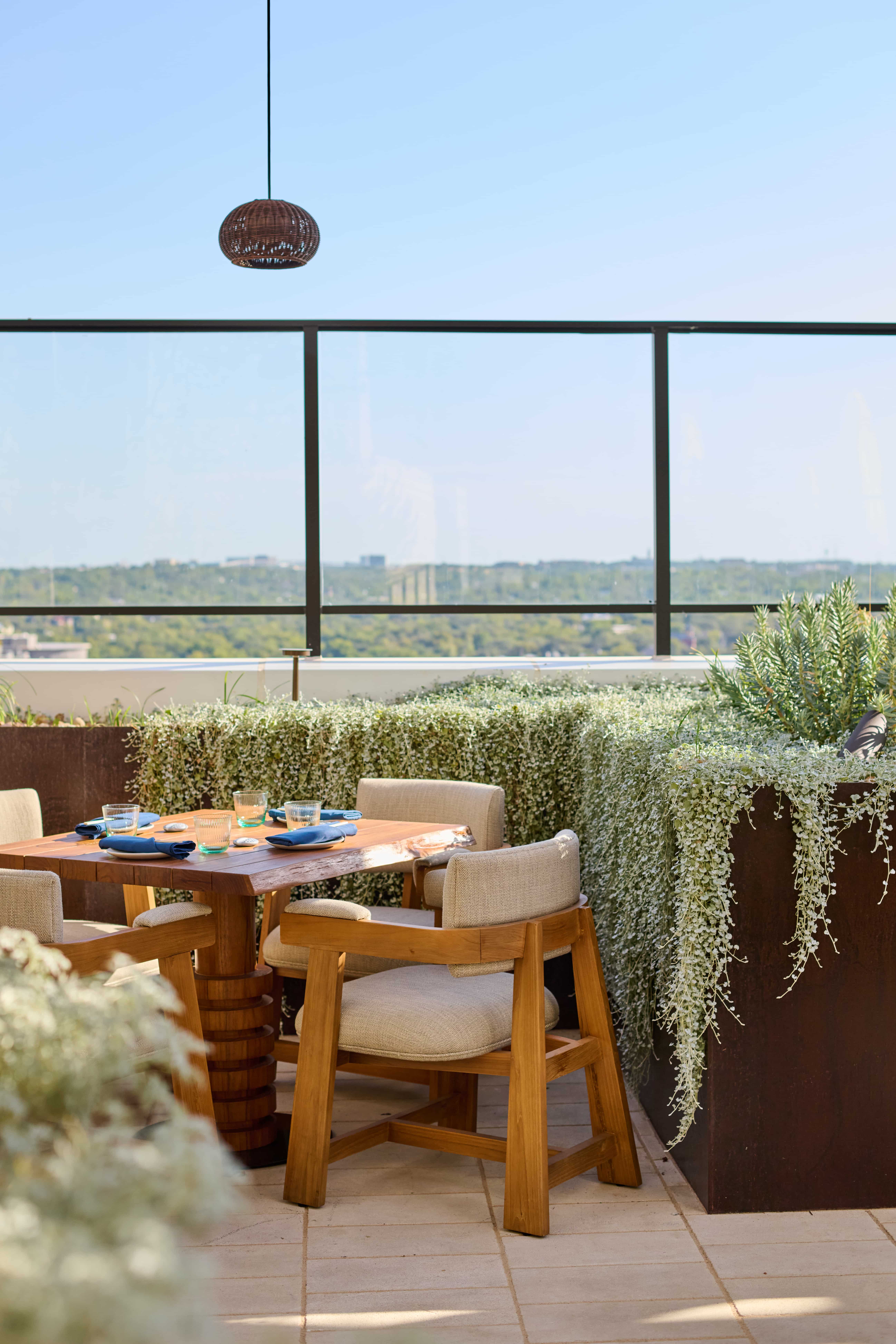 Rooftop Dining 