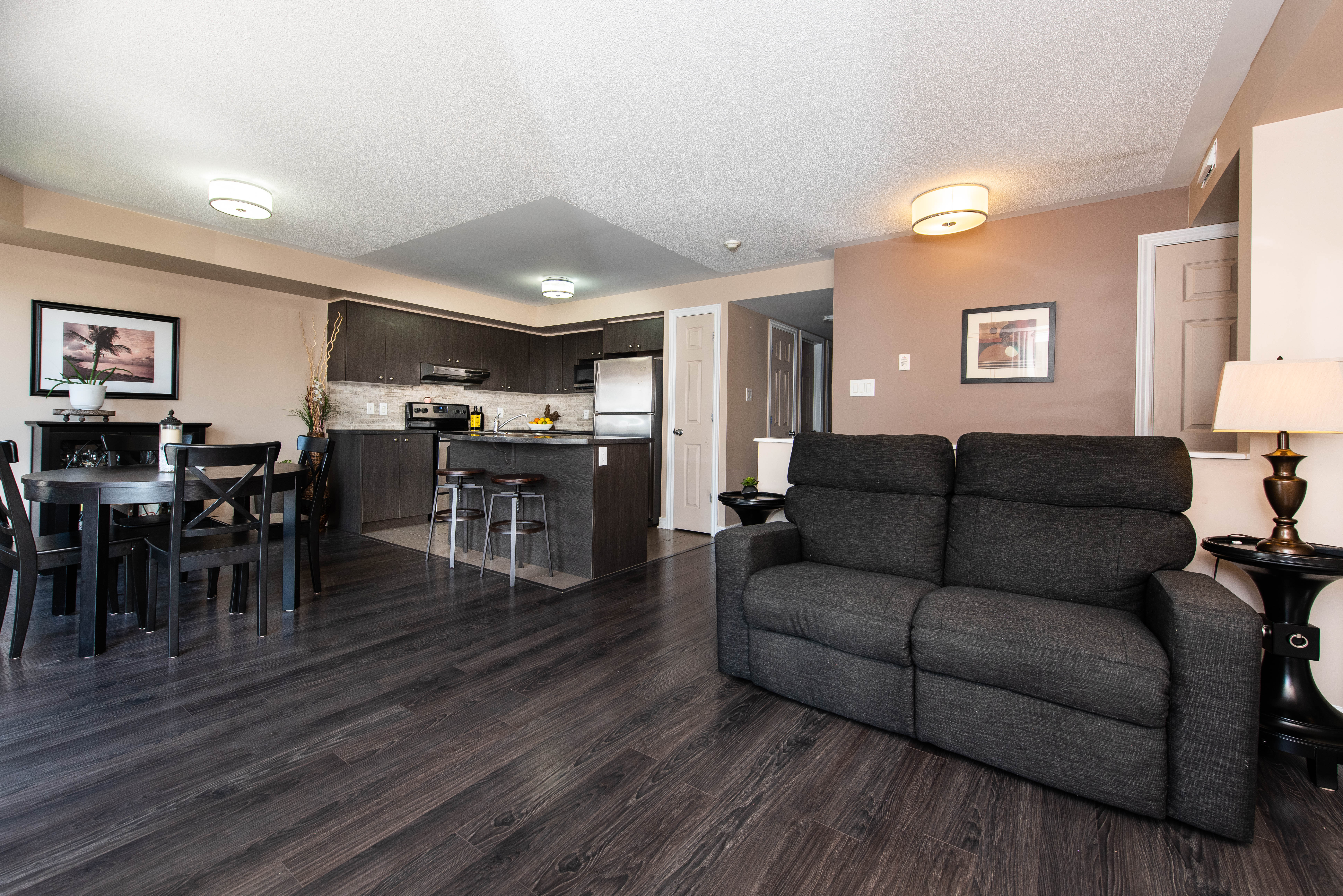 Images Leif Olson - Ottawa Real Estate Agent - Hamre Team RE/MAX Affiliates
