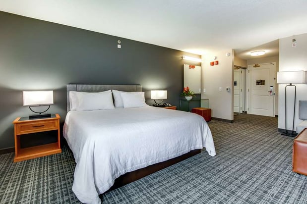 Images Hilton Garden Inn Louisville Airport