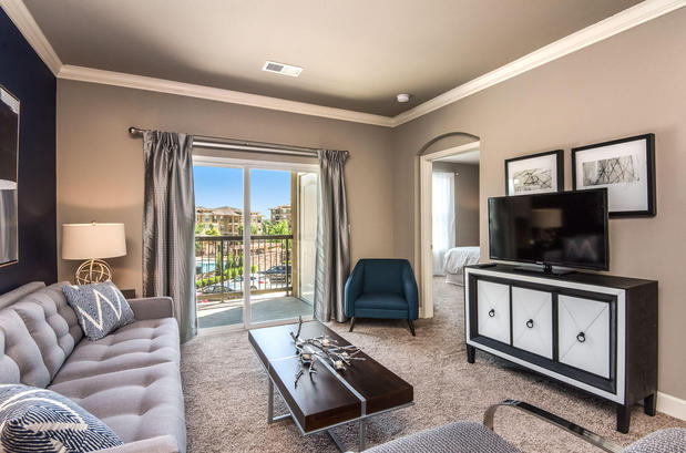 Images Residences at Prairiefire