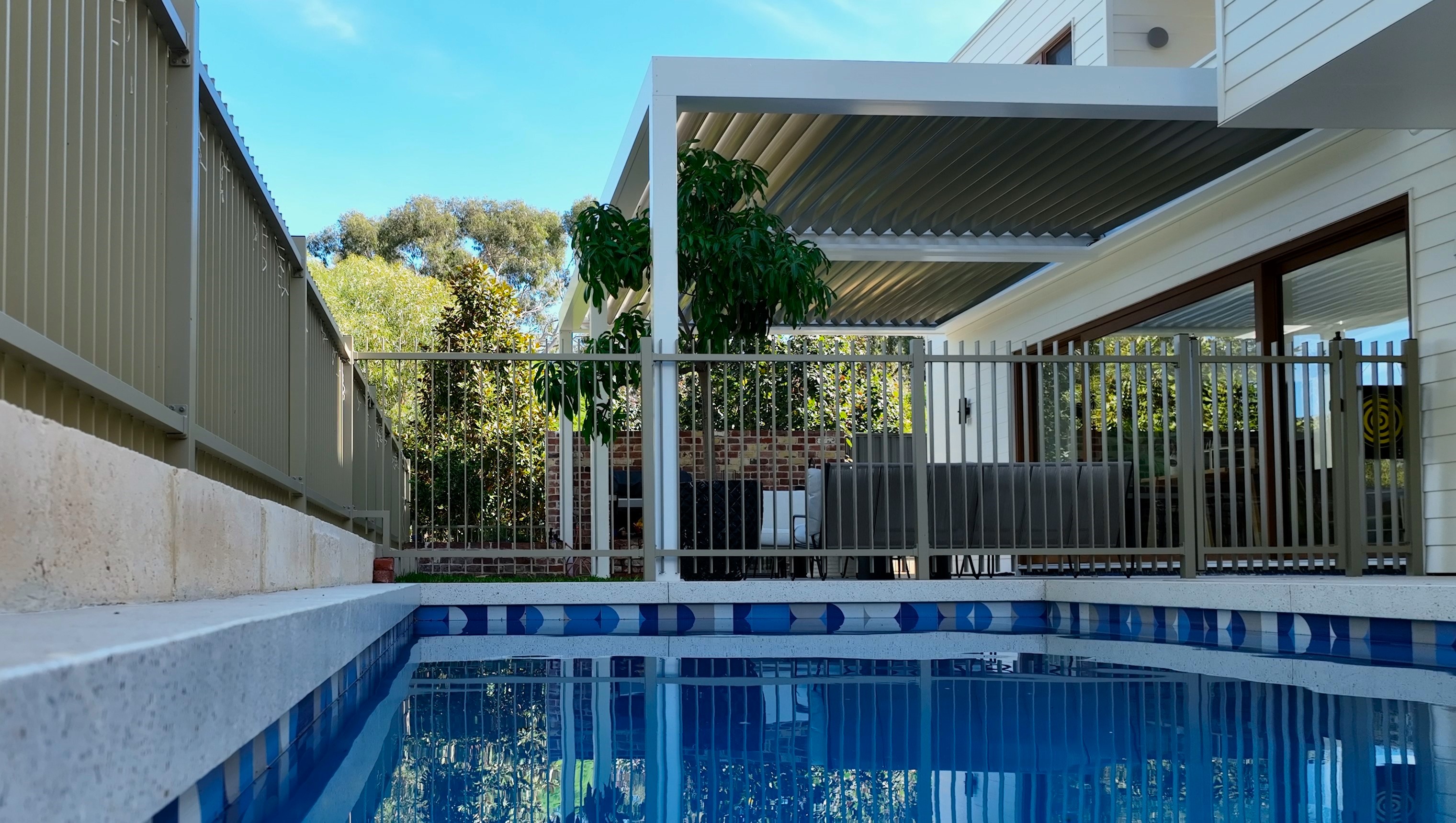 Images Louvretec Perth