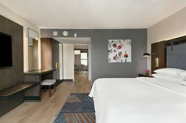 Images Embassy Suites by Hilton Los Angeles Downey