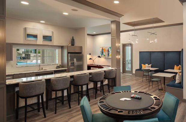 Images Elle of Buckhead Apartments
