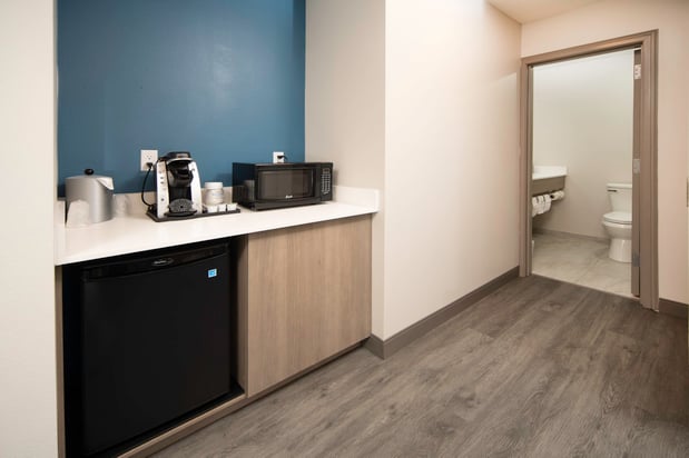 Images Holiday Inn Express & Suites Indianapolis - East by IHG