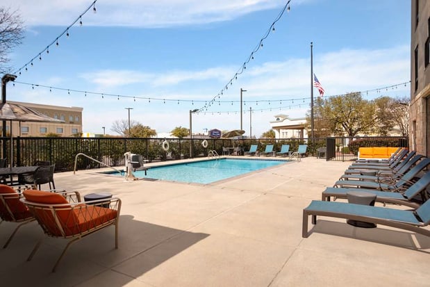Images Hampton Inn & Suites San Marcos
