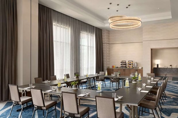 Images Valley Hotel Homewood Birmingham, Curio Collection by Hilton