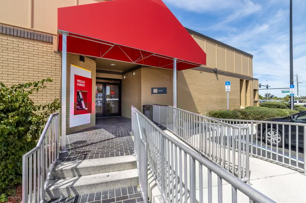 Images Wells Fargo Bank