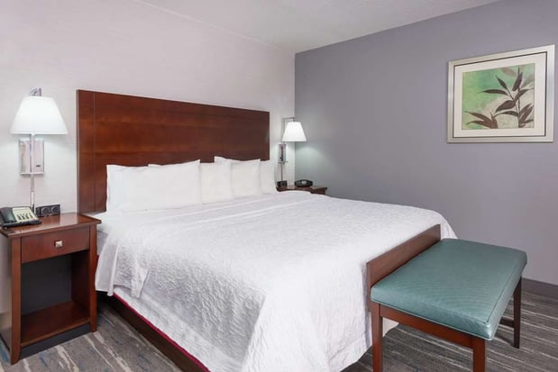 Images Hampton Inn & Suites Orlando Airport @ Gateway Village