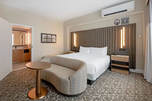 Images Hotel Flor Tampa Downtown, Tapestry Collection by Hilton