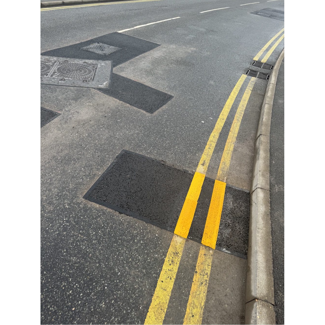 Images Breaker Surfacing - Pothole, Tarmac & Asphalt Specialists