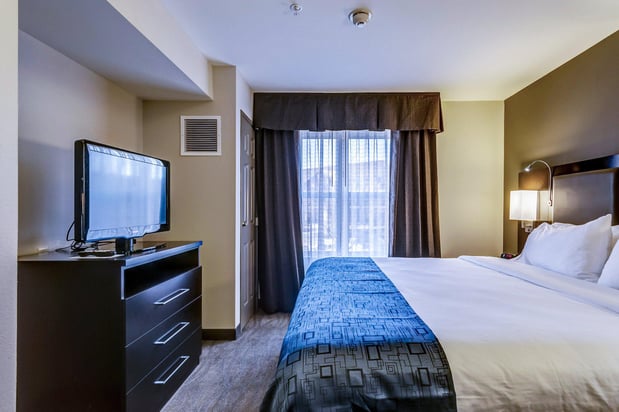 Images Holiday Inn Express & Suites St. Louis West-O'Fallon by IHG