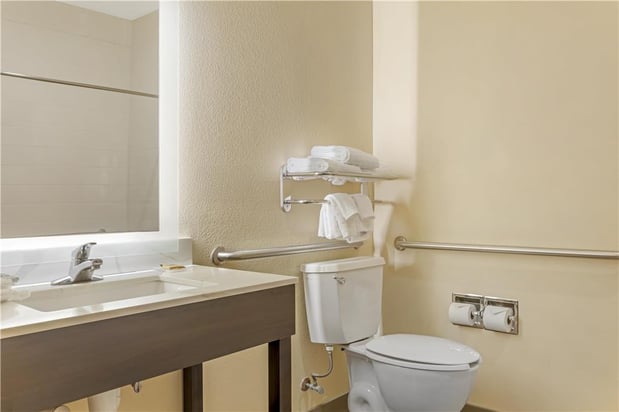 Images Best Western Plus Monica Royale Inn & Suites