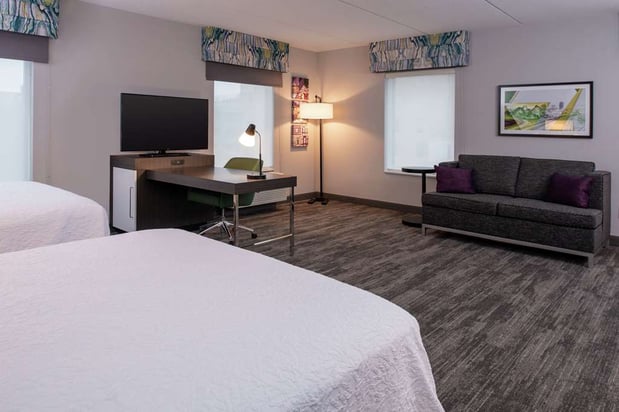 Images Hampton Inn & Suites Winston-Salem Downtown